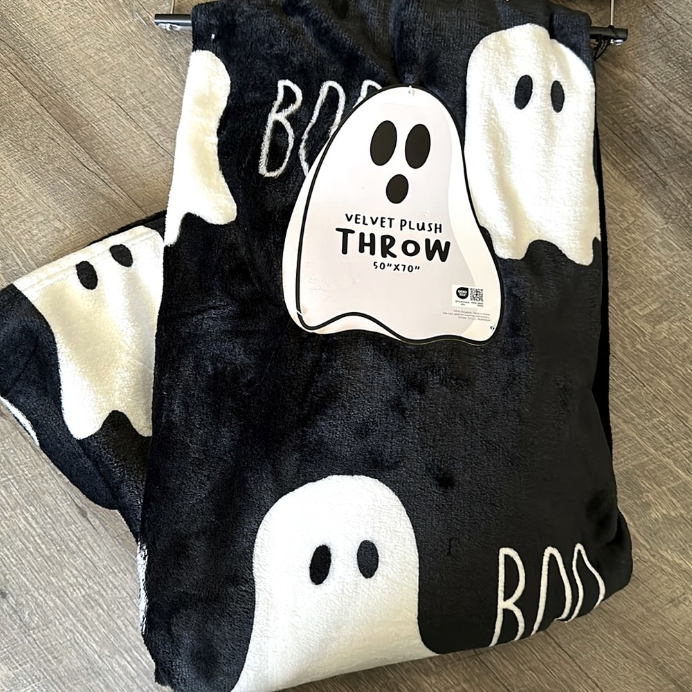 Halloween Ghost Velvet Throw blanket